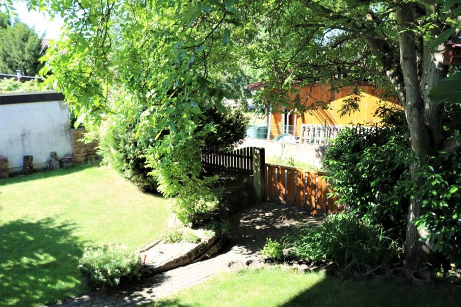 Garten 5 Zweifamilienhaus Weingarten