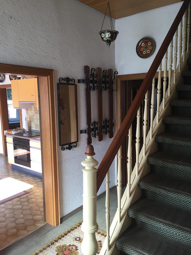 Flur/Treppe Mehrfamilienhaus Wilgartswiesen
