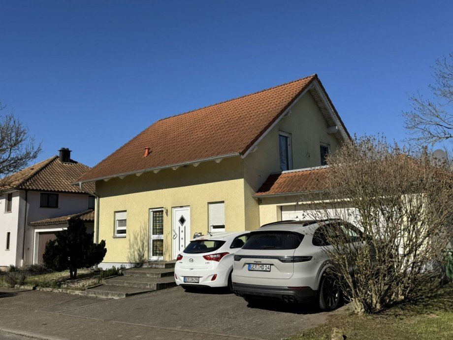 Stra�enansicht 2 Einfamilienhaus Leimersheim