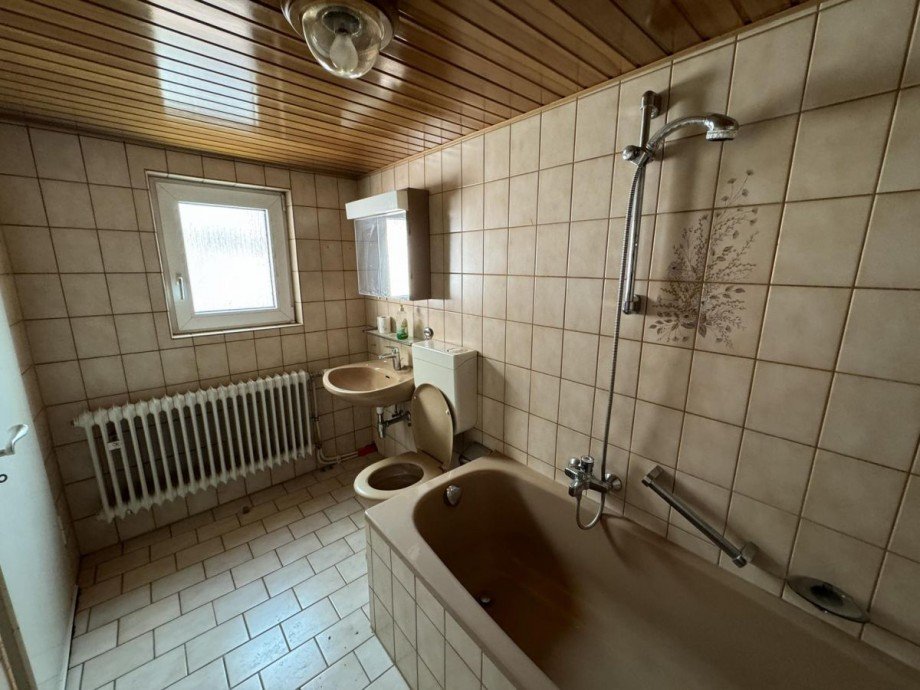 Bad EG Einfamilienhaus Philippsburg-Rheinsheim