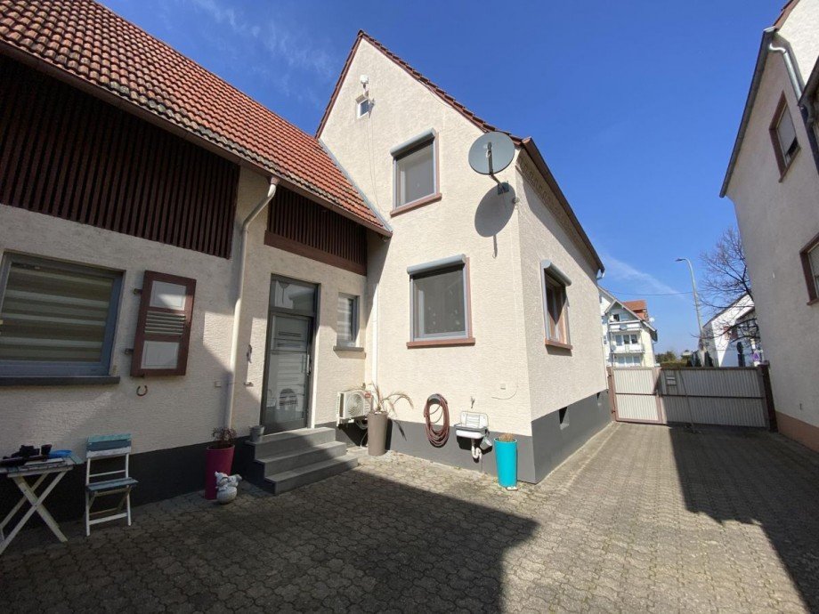 Au�enansicht vom Hof Einfamilienhaus Hatzenb�hl