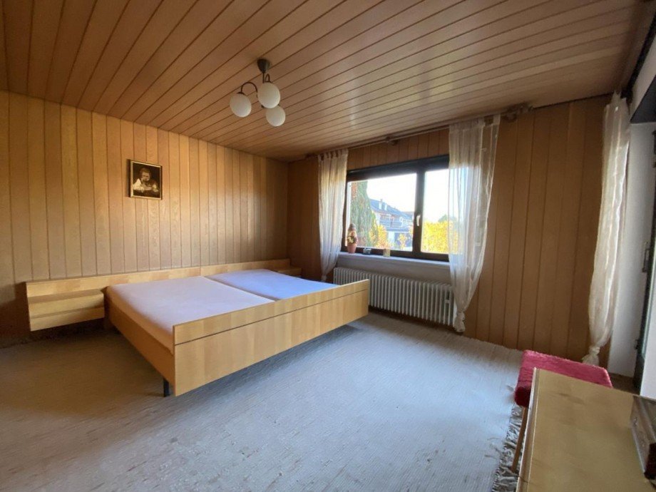 Schlafzimmer 1 Haus Weingarten