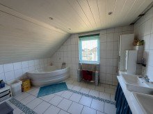 Badezimmer Leimersheim: Niedrigenergiehaus auf gro�em Grundst�ck in toller Lage