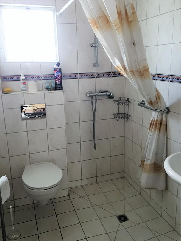 Badezimmer EG Mehrfamilienhaus Westheim