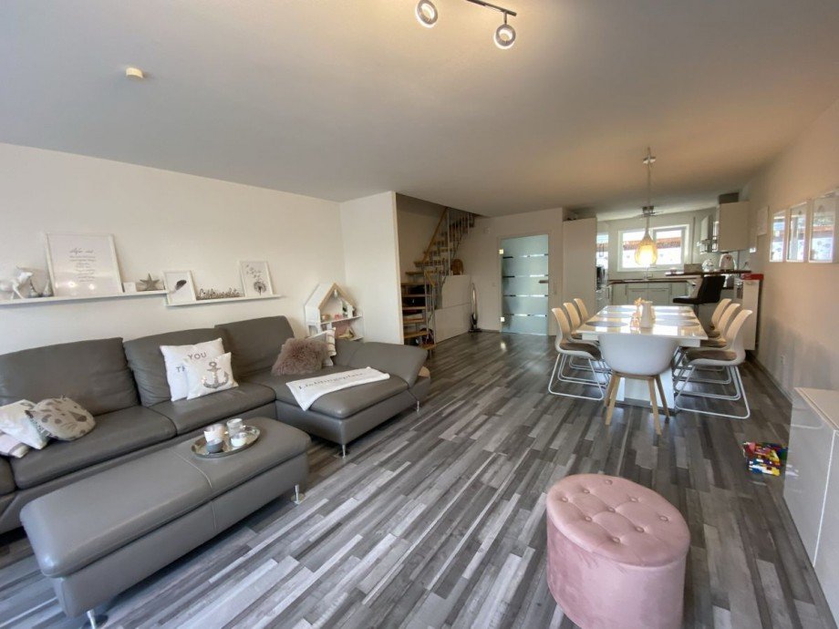 3 Wohn und Esszimmer Reihenmittelhaus Weingarten