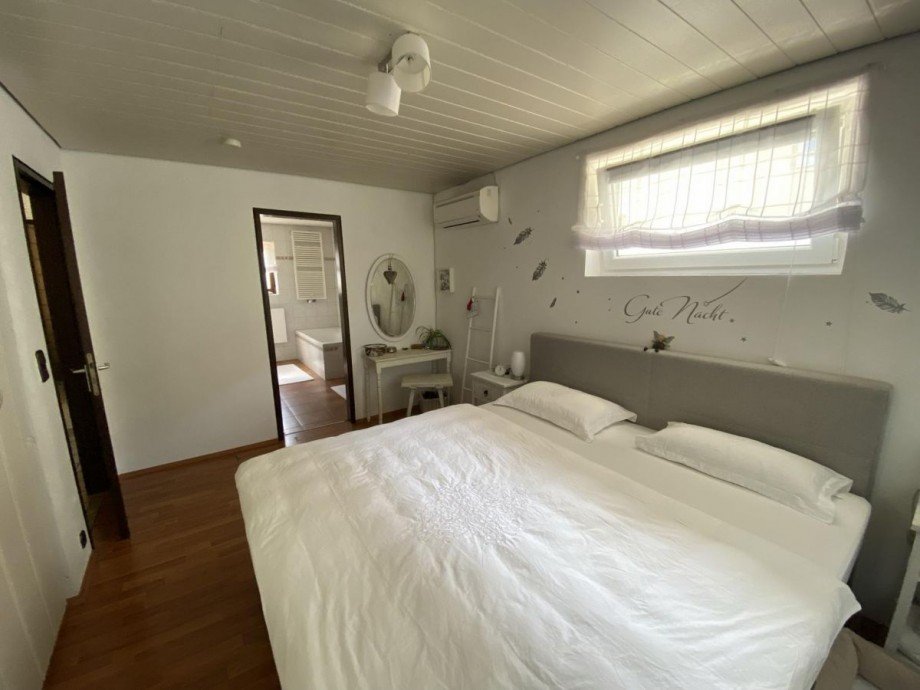 Schlafzimmer Einfamilienhaus Knittelsheim