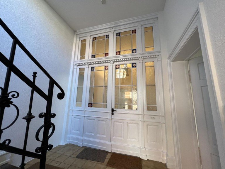 Wohnungseingang Landau Erdgeschosswohnung Attraktive 5-Zimmer-Altbauwohnung inkl. Stellplatz im Herzen der Universit�tsstadt Landau!