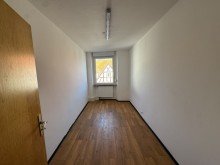 19 Vielseitiges Wohngeb�ude im Herzen von Westheim � modernisiert und bereit f�r neue Ideen