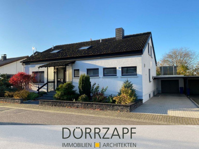 Stra�enansicht Weingarten Haus Weingarten, Baden: gro�es Einfamilienhaus in bevorzugter Lage