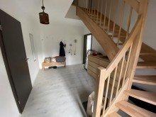 Eingangsbereich Leinsweiler: Neuwertiges Einfamilienhaus in Toplage