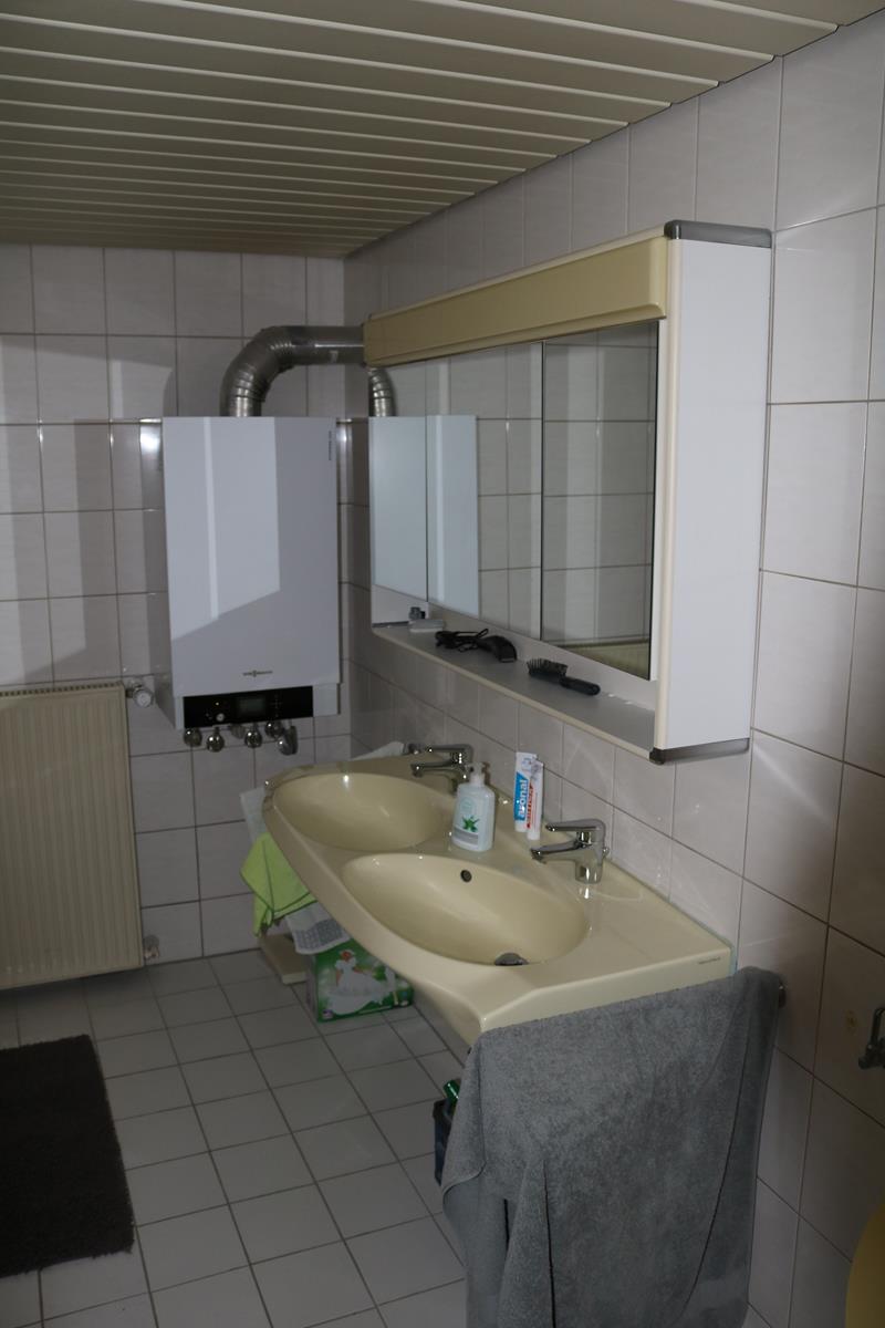 OG Bad Einfamilienhaus R�lzheim