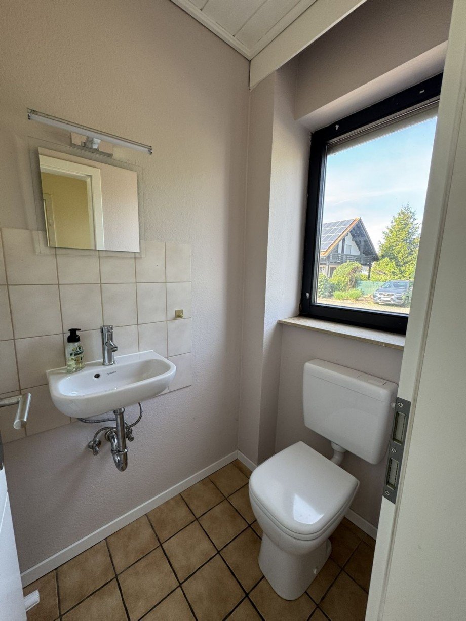 G�ste-WC Doppelhaush�lfte Bellheim