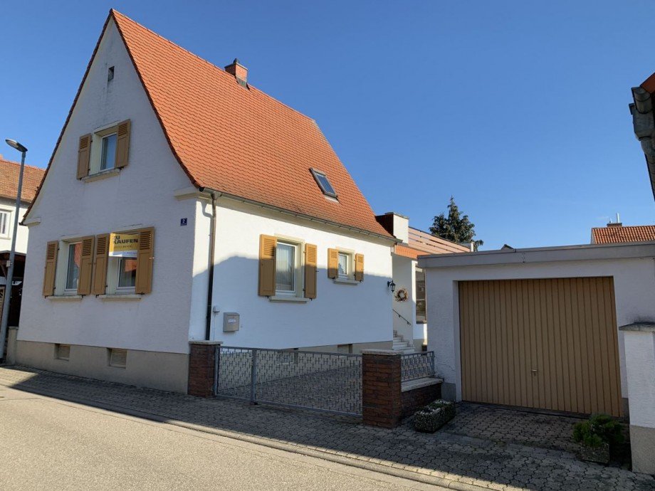 Stra�enansicht Einfamilienhaus H�rdt