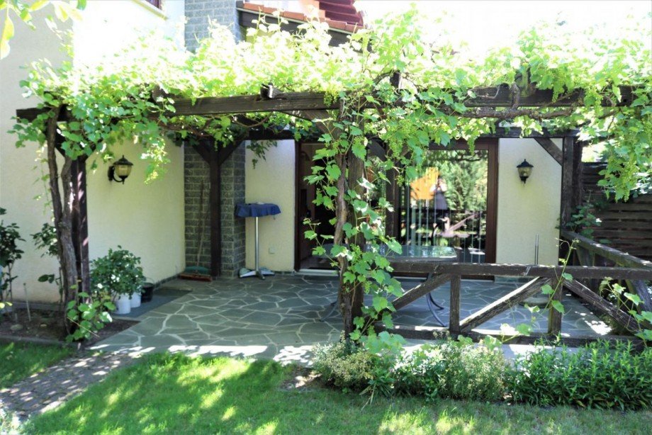 Terrasse 1 Zweifamilienhaus Weingarten