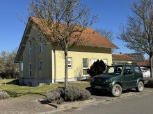 Stra�enansicht 1 Leimersheim: Niedrigenergiehaus auf gro�em Grundst�ck in toller Lage