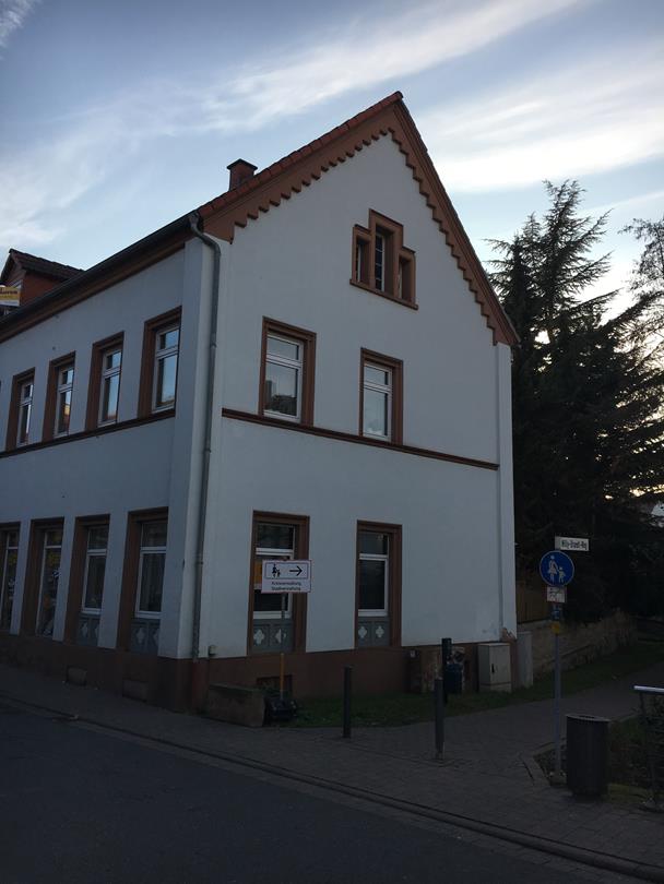 Stra�enansicht Wohn- / Gesch�ftshaus Germersheim
