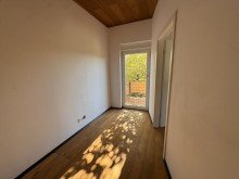 25 Vielseitiges Wohngeb�ude im Herzen von Westheim � modernisiert und bereit f�r neue Ideen