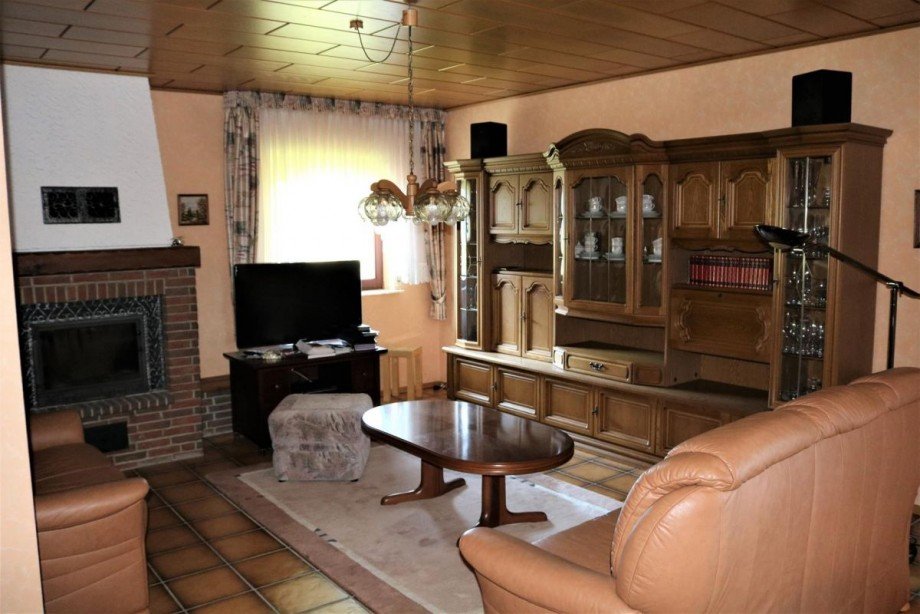 Wohnzimmer OG (2) Zweifamilienhaus Weingarten