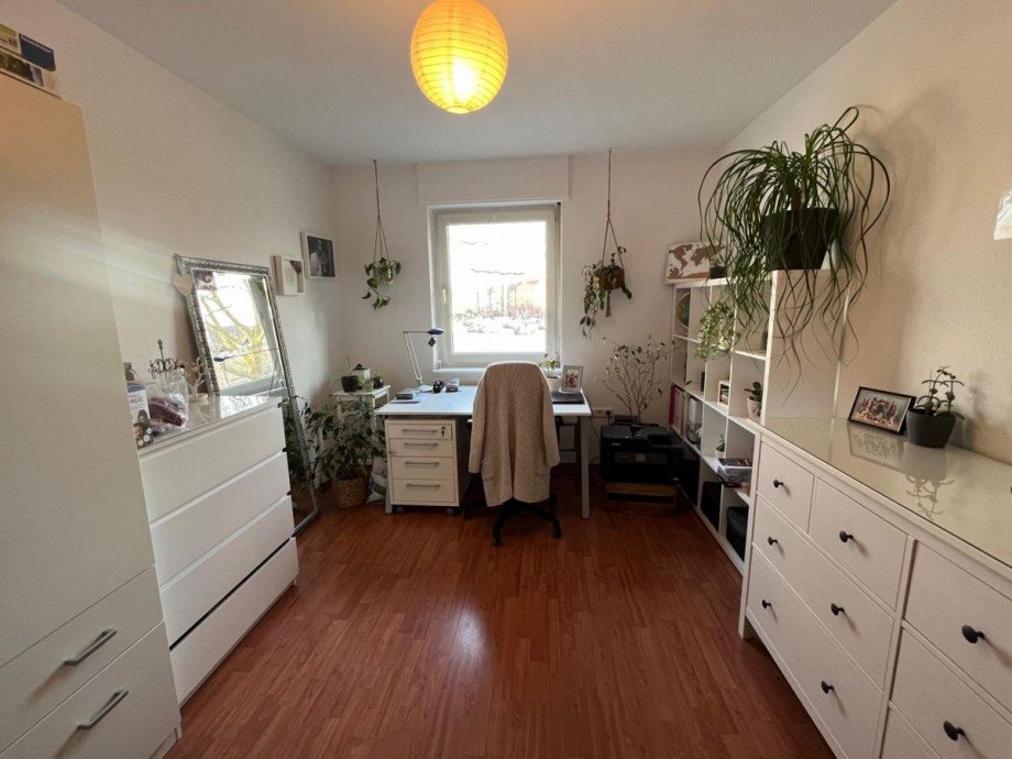 Whg. OG links - Zimmer 1 Etagenwohnung Landau