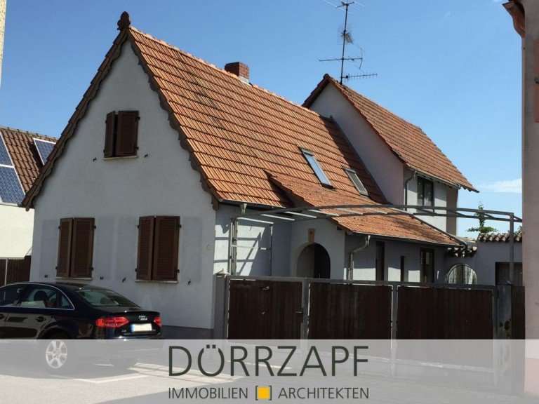 Titelbild H�rdt Einfamilienhaus H�rdt: renovierungsbed�rftiges EFH mit Garage und Garten