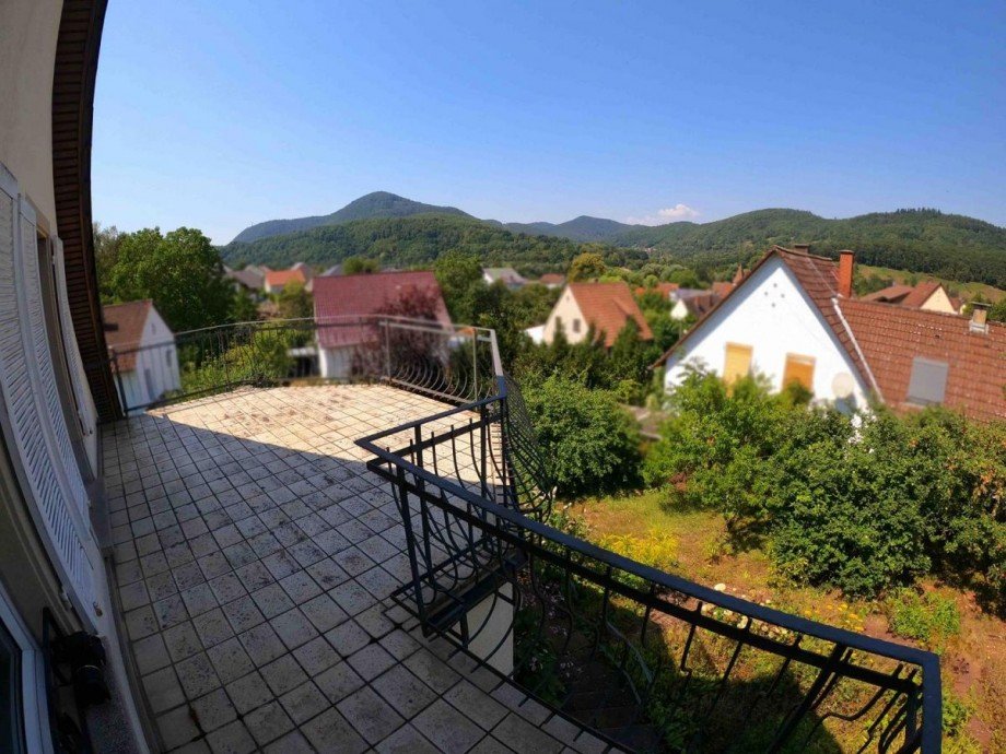 Aussicht von Dachterrasse Einfamilienhaus Annweiler am Trifels