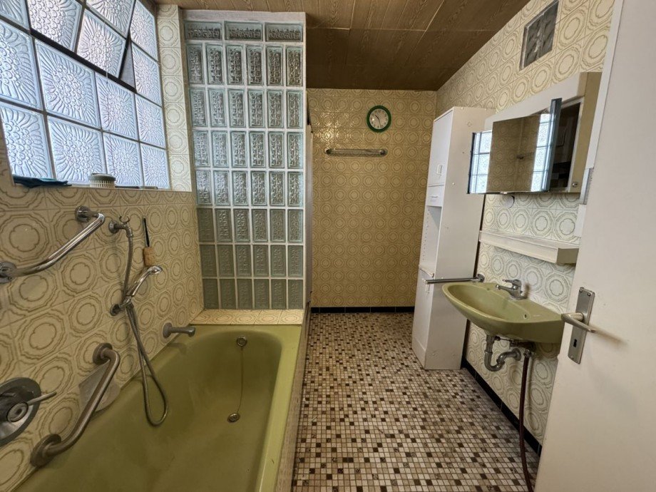 Badezimmer EG Einfamilienhaus R�lzheim