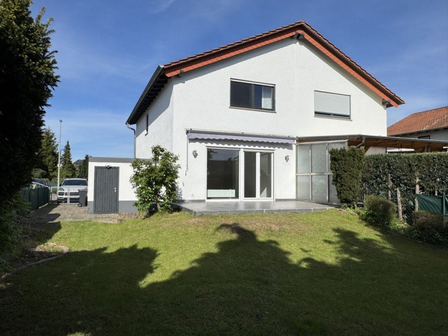 Gartenansicht Doppelhaush�lfte Bellheim
