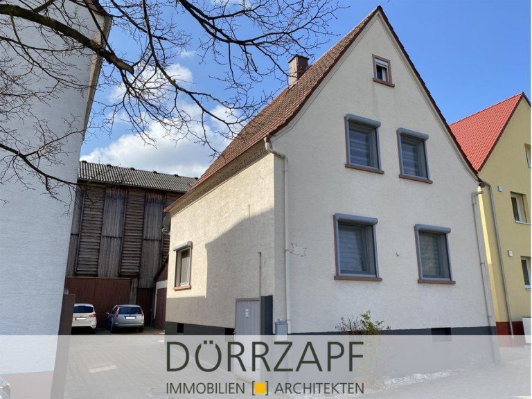 Stra�enansicht Hatzenb�hl Einfamilienhaus Hatzenb�hl: modernisiertes Einfamilienhaus mit Garage, Scheune und tollem Garten