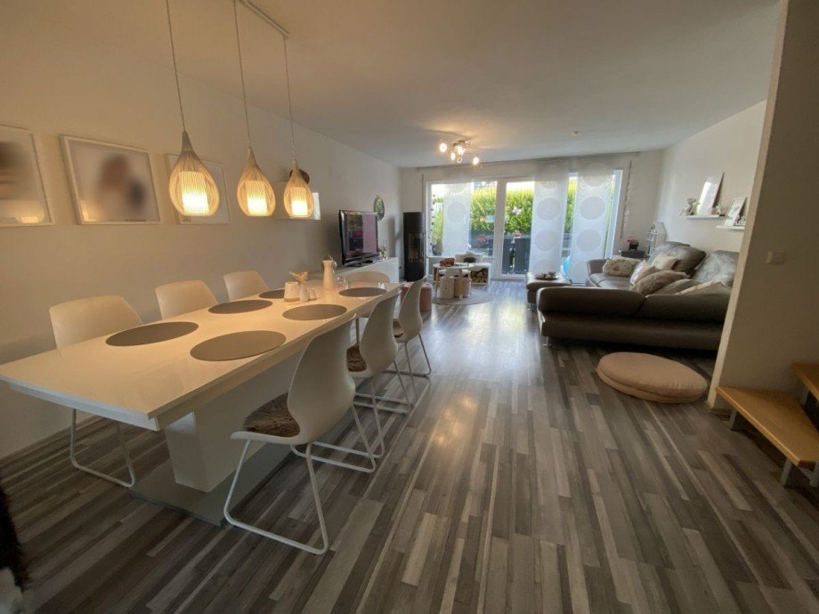 2 Wohn und Esszimmer Reihenmittelhaus Weingarten