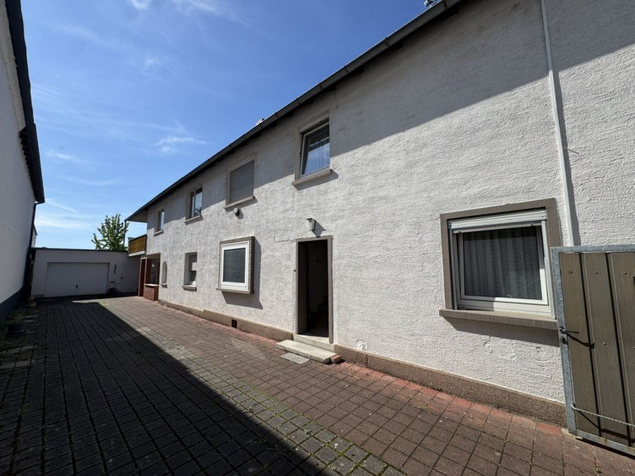 Hofansicht 1 Einfamilienhaus R�lzheim