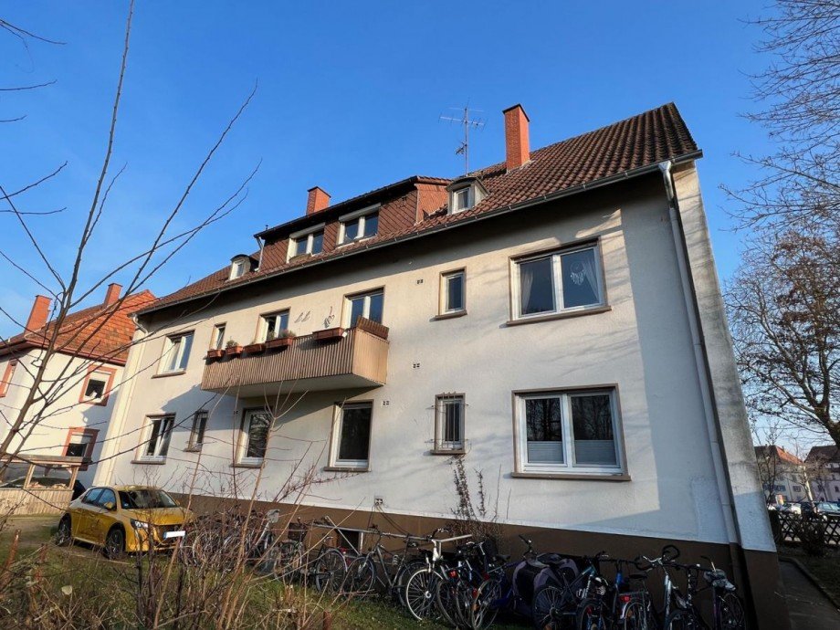 Seitliche Gartenansicht Etagenwohnung Landau