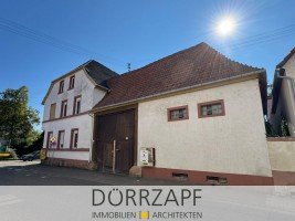 Hauptbild Vielseitiges Wohngebäude im Herzen von Westheim – modernisiert und bereit für neue Ideen