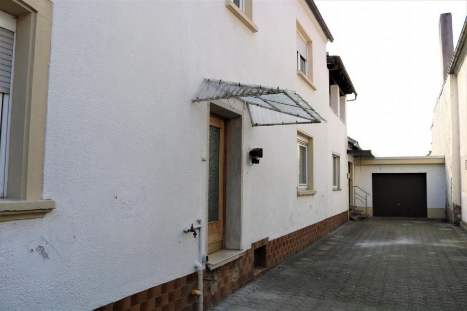 Hof u. Garage Einfamilienhaus Bellheim